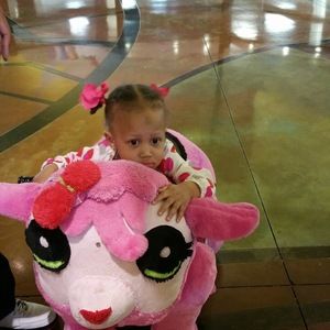 Meet your Posher, Niomi